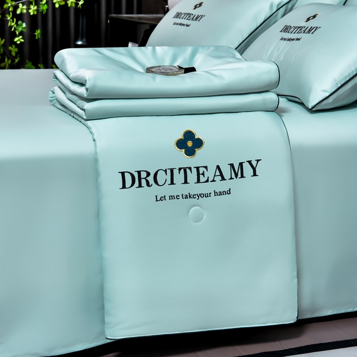 91家纺网 家纺一手货源 找家纺 伊梵居 2025新款水洗真丝刺绣夏被四件套 梵花-梵星蓝