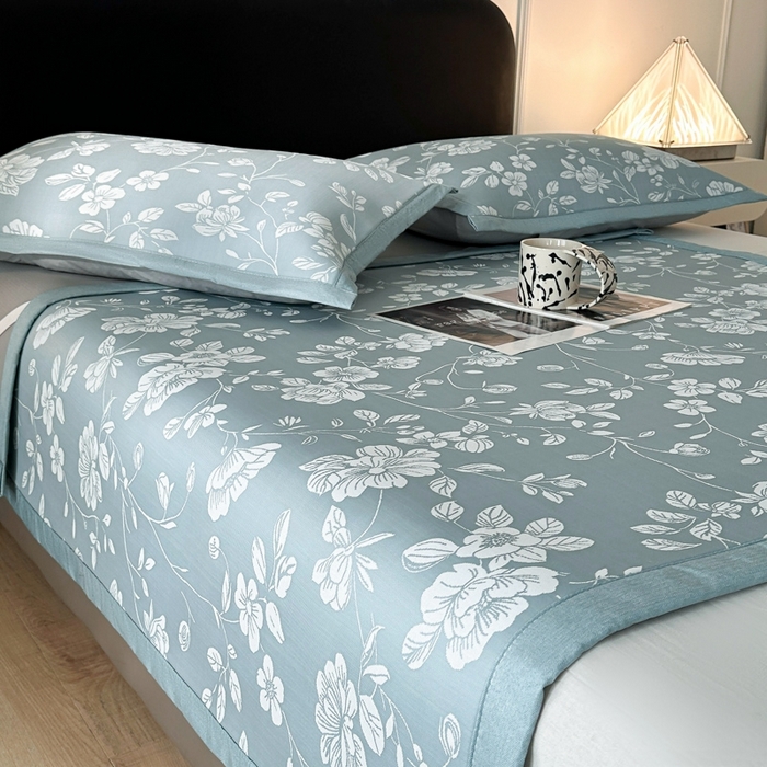 91家纺网 家纺一手货源 找家纺 慕尚家纺 2025春夏新款凉感冰丝提花凉席三件套 花语 蓝