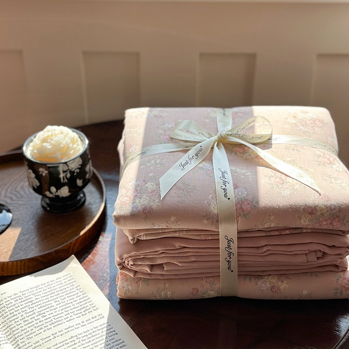 91家纺网 家纺一手货源 找家纺 （总）吉象2025新款全棉双层纱印花四件套 叠拍