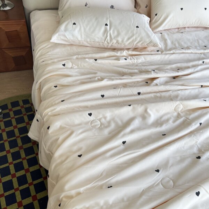 91家纺网 家纺一手货源 找家纺 棉生活家纺 2025新款ins小清新水洗冰丝夏被四件套 奶油啵啵 白
