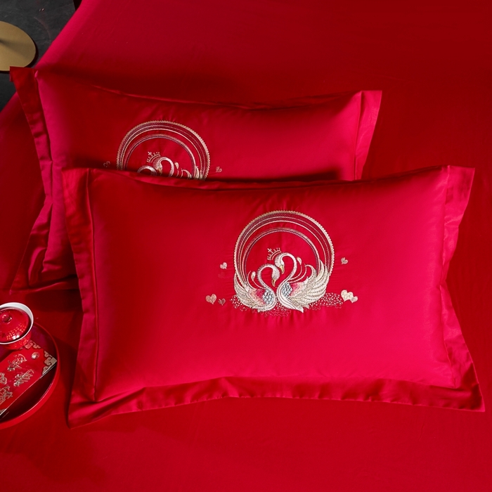 91家纺网 家纺一手货源 找家纺 慕她家纺 慕她婚庆四件套大红色磨毛亲肤棉刺绣结婚工艺款床上用品 恩爱龙凤