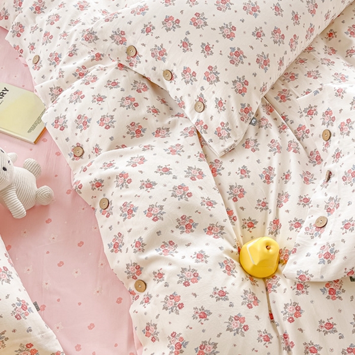 91家纺网 家纺一手货源 找家纺 星窝家纺 2025新款纽扣款水洗棉印花四件套 觅裳