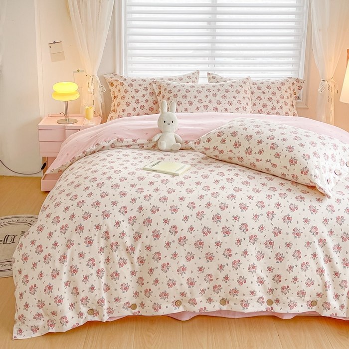 91家纺网 家纺一手货源 找家纺 星窝家纺 2025新款纽扣款水洗棉印花四件套 觅裳