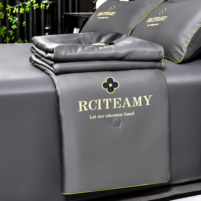 91家纺网 家纺一手货源 找家纺 伊梵居 2025新款水洗真丝刺绣夏被四件套 梵花-高级灰