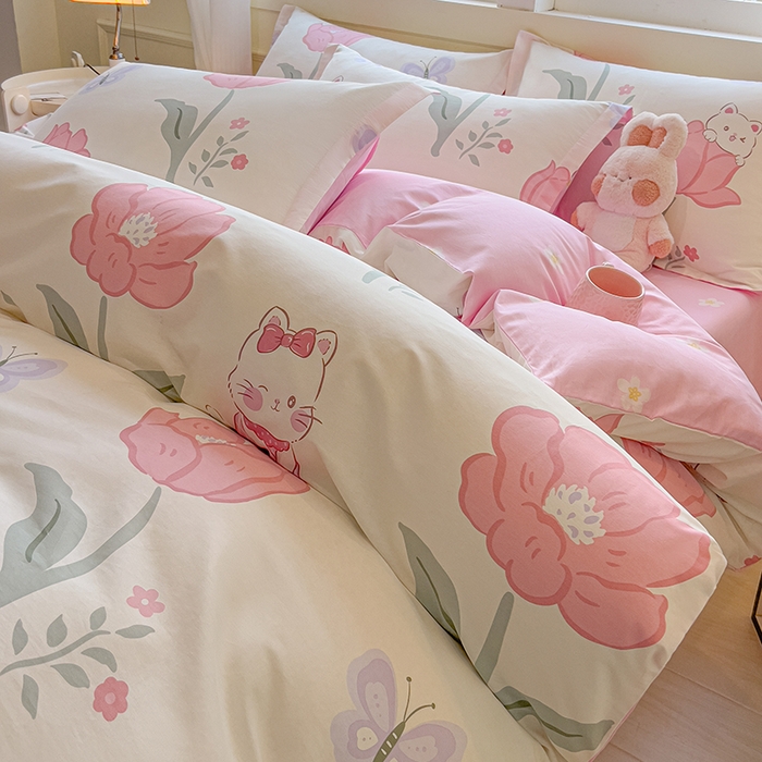 91家纺网 家纺一手货源 找家纺 拾物记 2025新款A类无荧光全喷气全棉12868四件套 花欣猫趣-粉