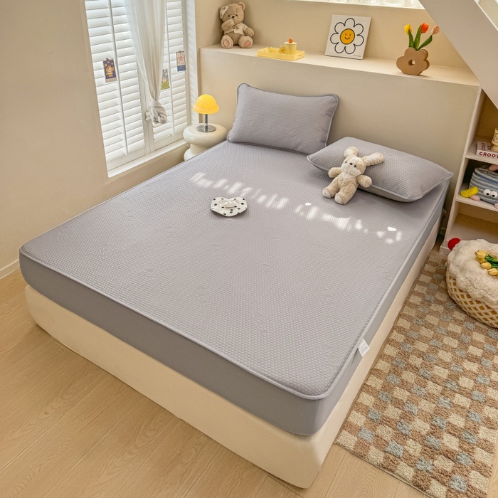 91家纺网 家纺一手货源 找家纺 阿亮家居 2025新款凉席凉豆豆单包边可水席单凉席三件套冰豆豆席 小米粒高级灰床笠款