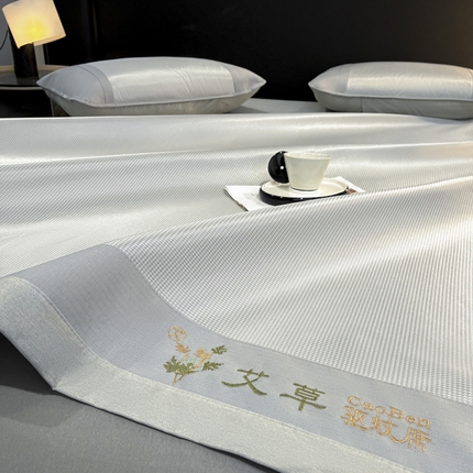 91家纺网 家纺一手货源 找家纺 （总）阿亮家居 2025新款刺绣可水洗碳光冰丝席宽包边无纺布冰丝席艾香系列