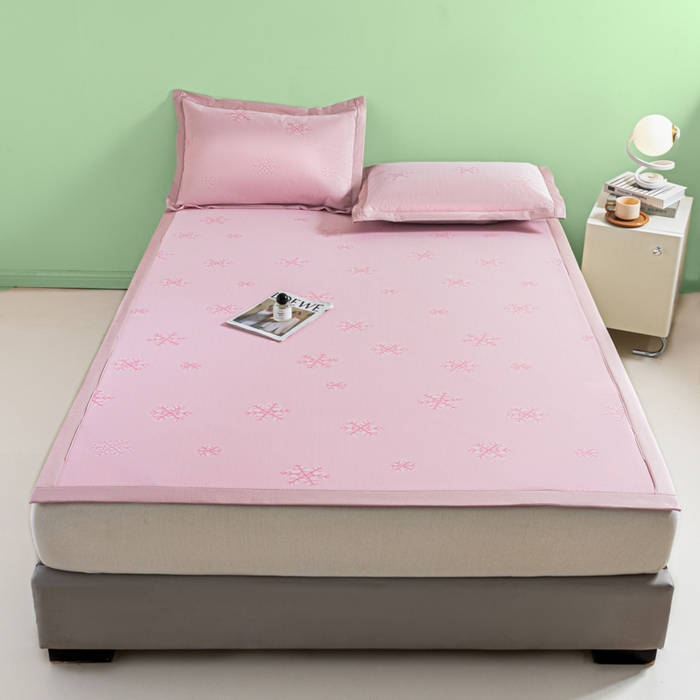 91家纺网 家纺一手货源 找家纺 阿亮家居 2025新款凉席碳光席冰丝席三件套 雪花-粉色