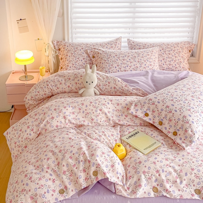 91家纺网 家纺一手货源 找家纺 星窝家纺 2025新款纽扣款水洗棉印花四件套 春屿