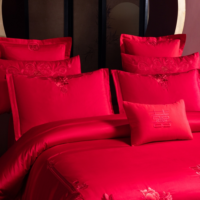 91家纺网 家纺一手货源 找家纺 慕她家纺 慕她婚庆四件套大红色磨毛亲肤棉刺绣结婚工艺款床上用品 国色牡丹