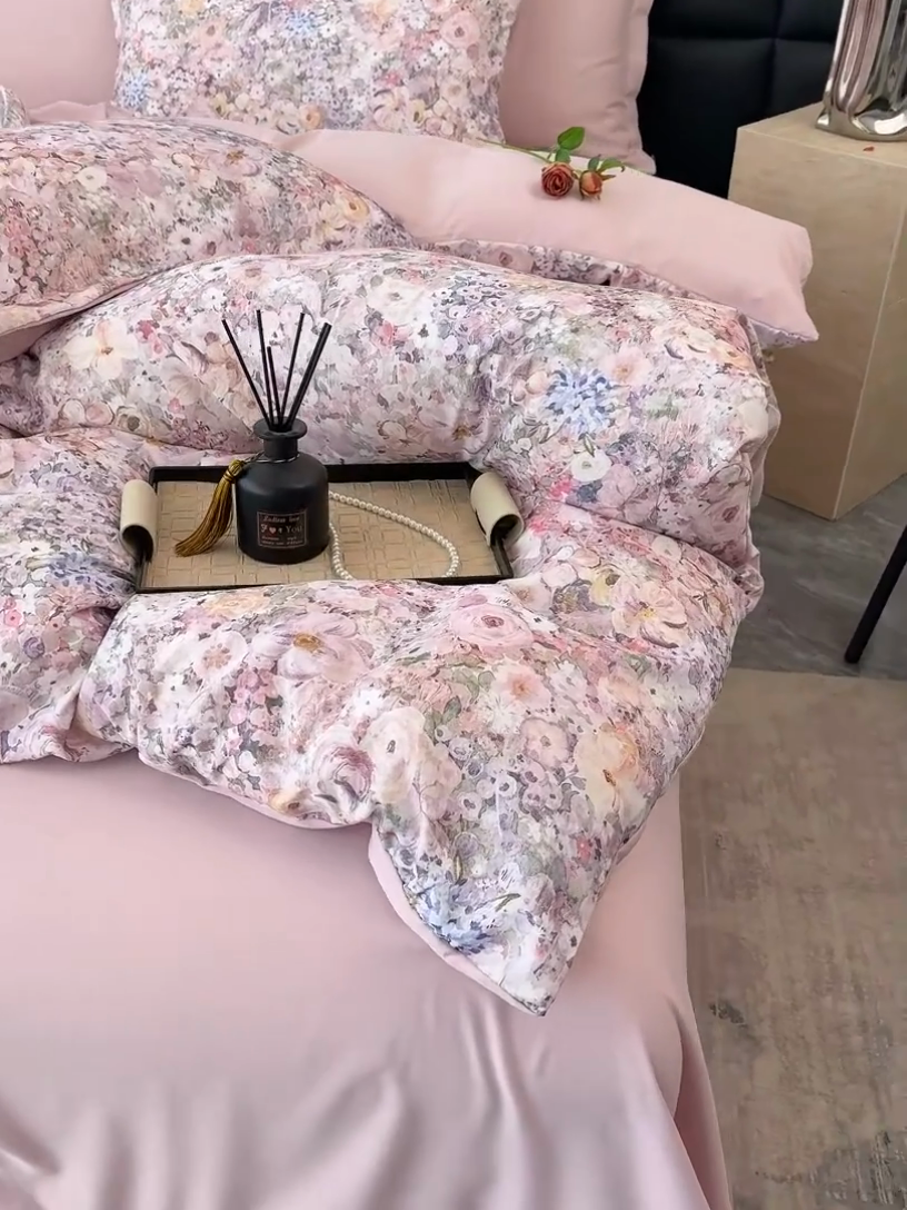 91家纺网 家纺一手货源 找家纺 竹合 2025新款数码印花轻奢凉感四件套 邂逅-粉