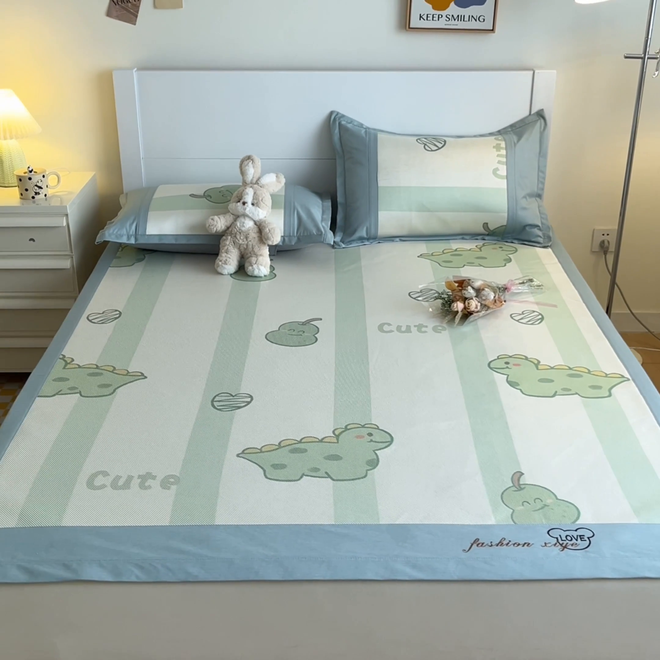 91家纺网 家纺一手货源 找家纺 阿亮家居 2025新款印花冰藤席凉席 小恐龙