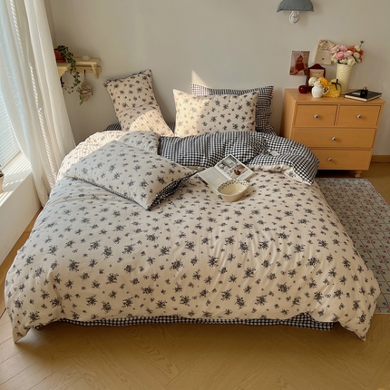 91家纺网 家纺一手货源 找家纺 （总）桃喜 2025双层纱碎花格子蝴蝶结系列四件套（会员-5）