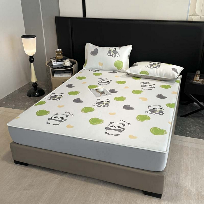 91家纺网 家纺一手货源 找家纺 2025新款印花冰丝凉席反面无纺布 冰丝-床笠款-小熊猫