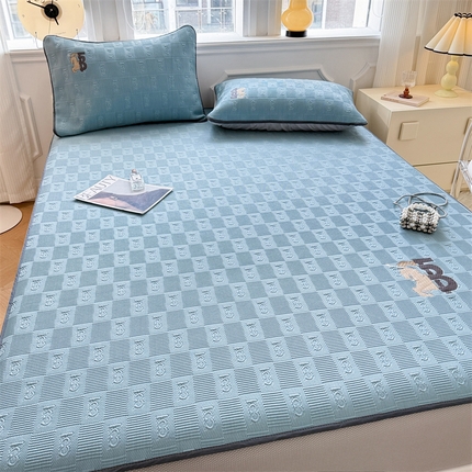 91家纺网 家纺一手货源 找家纺 （总）首尔家纺 2025新款凉豆豆席刺绣款冰丝席