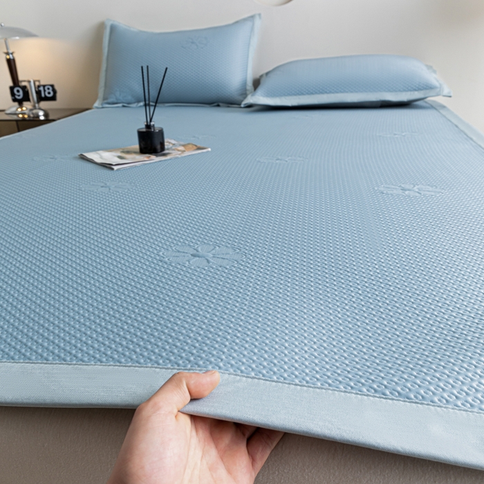 91家纺网 家纺一手货源 找家纺 阿亮家居 2025新款凉席凉豆豆软席床席款 幸运花-海盐蓝