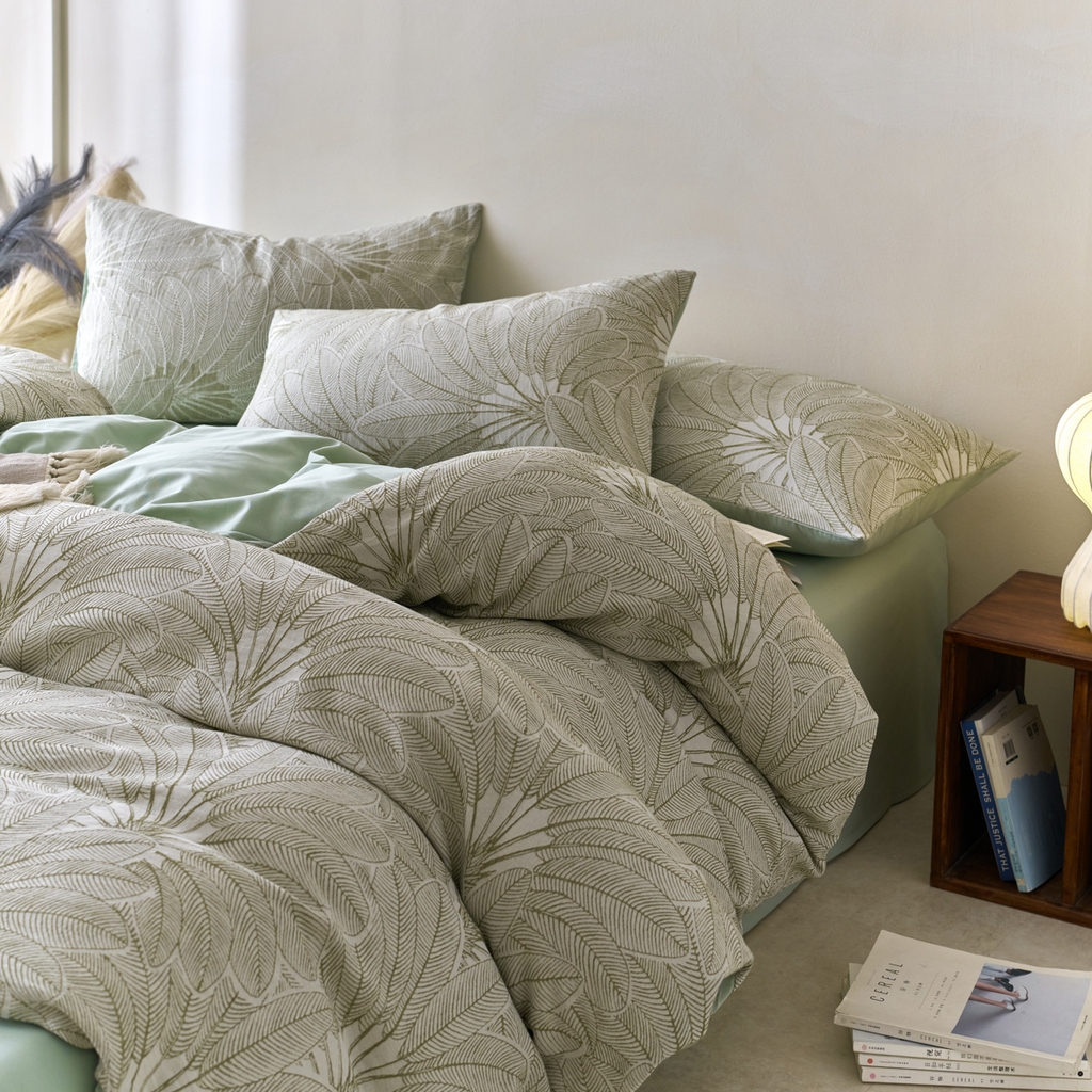 91家纺网 家纺一手货源 找家纺 金丝鸟2025新款全棉纯棉三层纱提花四件套 耶鲁斯绿