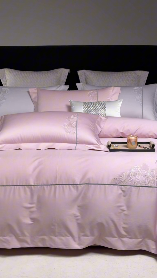 91家纺网 家纺一手货源 找家纺 （总）榻尚家居 2025新款120支贡缎长绒棉绣花四件套-花漾系列