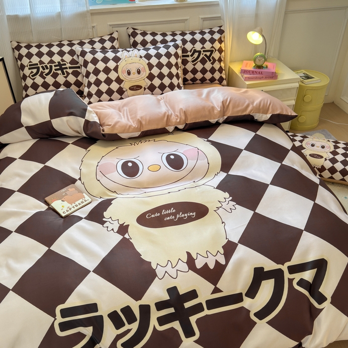 91家纺网 家纺一手货源 找家纺 摩卡（乐趣） 2025新款水洗真丝数码印花卡通兔系列四件套 菱形兔