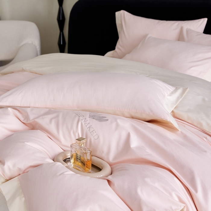 91家纺网 家纺一手货源 找家纺 金奇达家纺 2025春夏新款【特洛伊】红金裸盖™棉全棉纯棉红金裸盖棉四件套标准号全网控价（折后券后）不低于199元） 特洛伊-樱花粉
