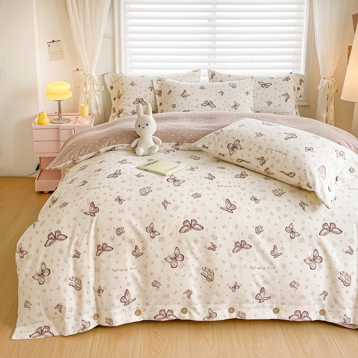 91家纺网 家纺一手货源 找家纺 星窝家纺 2025新款纽扣款水洗棉印花四件套 安蝶