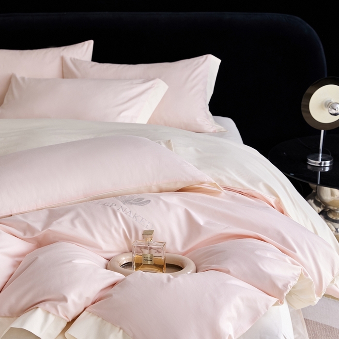 91家纺网 家纺一手货源 找家纺 金奇达家纺 2025春夏新款【特洛伊】红金裸盖™棉全棉纯棉红金裸盖棉四件套标准号全网控价（折后券后）不低于199元） 特洛伊-樱花粉