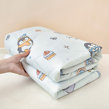 91家纺网 家纺一手货源 找家纺 鱼宝2025新款凉感丝夏被夏凉被空调被 小企鹅