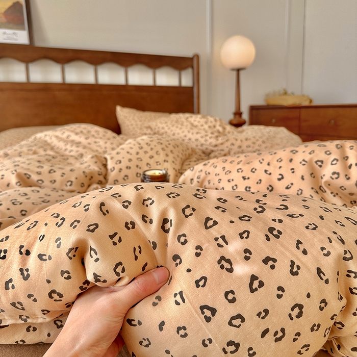 91家纺网 家纺一手货源 找家纺 吉象2025新款全棉双层纱四件套 复古豹纹(咖)