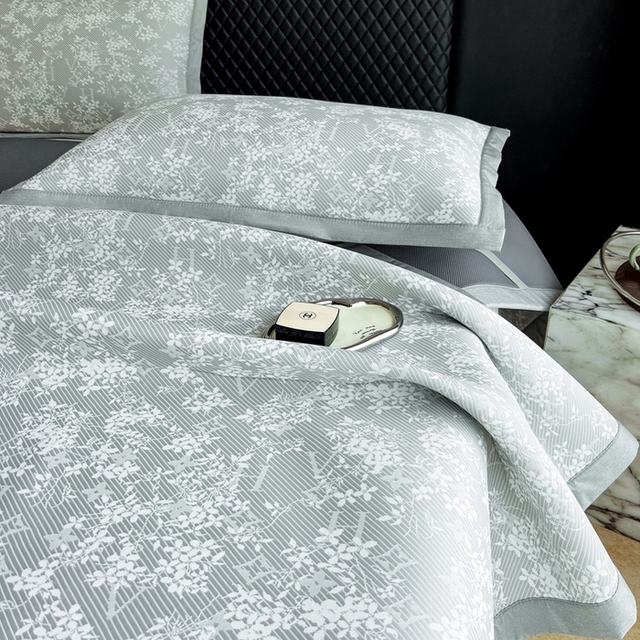 91家纺网 家纺一手货源 找家纺 慕尚家纺 2025春夏新款凉感冰丝提花凉席三件套 提花席 玫瑰之恋