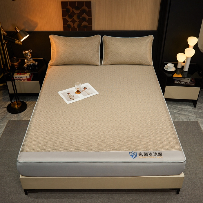 91家纺网 家纺一手货源 找家纺 小萌虎 2025新款碳光抗菌冰丝凉席床笠 饼干花-咖