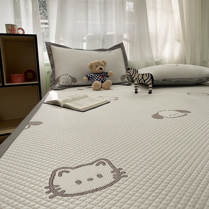 91家纺网 家纺一手货源 找家纺 孩子王家纺 2025新款冰丝席提花冰豆豆系列床单床笠 喵喵汪岛