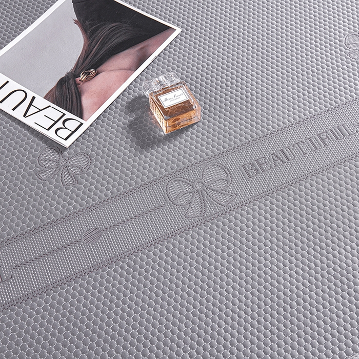 91家纺网 家纺一手货源 找家纺 梵克保罗 2025新款7A抗菌母婴级纯乙纶PE刺绣凉感丝豆豆席 蝴蝶结-灰