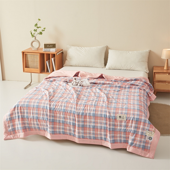 91家纺网 家纺一手货源 找家纺 魅图家纺 2025新款A类云朵棉抗菌棉花夏被 格韵-粉