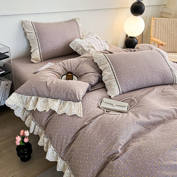 91家纺网 家纺一手货源 找家纺 沐纯家居 2025新款法式小碎花床盖四件套 烟紫