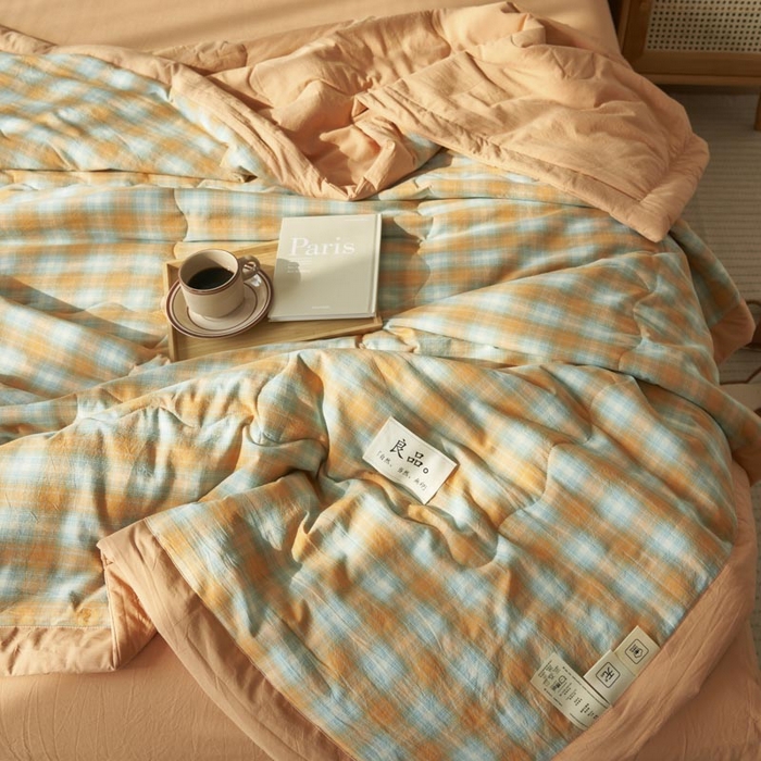 91家纺网 家纺一手货源 找家纺 寐绸家纺 2025新款纯棉水洗棉无印风新疆棉花夏被四件套 蜜橘格