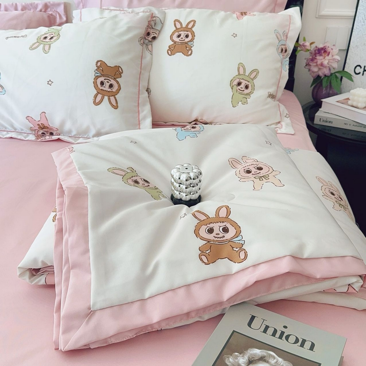 91家纺网 家纺一手货源 找家纺 兜米家居 2025新款水洗天丝夏被四件套 兔宝宝