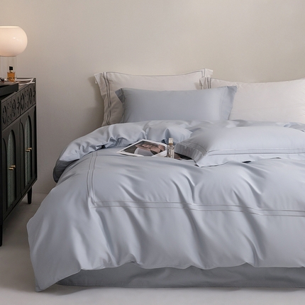 91家纺网 家纺一手货源 找家纺 121  2025新款长绒棉纯棉高支高密贡缎刺绣四件套 冰川蓝