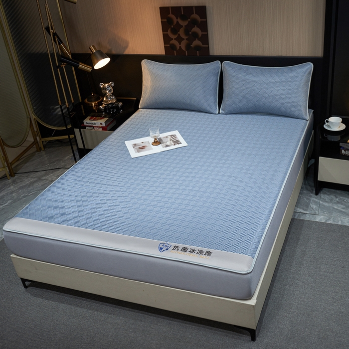 91家纺网 家纺一手货源 找家纺 小萌虎 2025新款碳光抗菌冰丝凉席床笠 饼干花-蓝