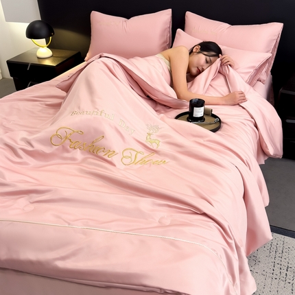 91家纺网 家纺一手货源 找家纺 （总）卡罗兰 2025新款水洗天丝夏凉被空调被水洗真丝夏被四件套-森旅迷鹿