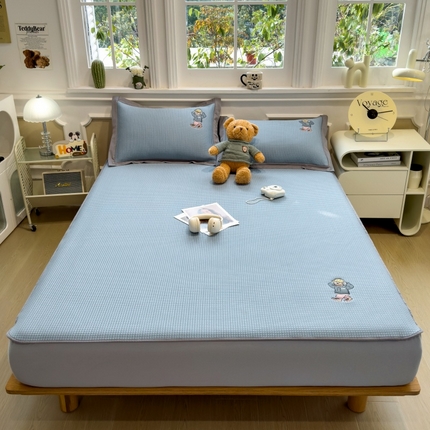 孩子王家纺 2025新款冰豆豆华夫格绣花床单床笠-练练熊系列 天空蓝床笠