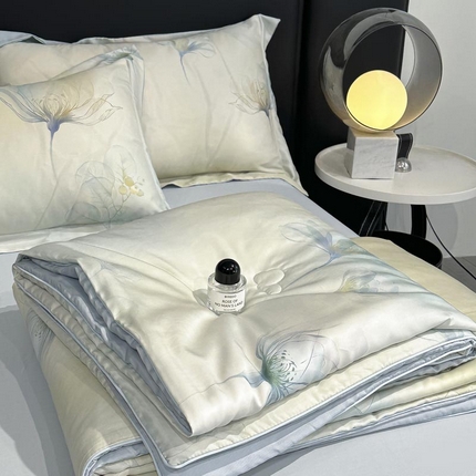 91家纺网 家纺一手货源 找家纺 （总）寐绸家纺 2025新款50兰精天丝数码印花大豆纤维夏被