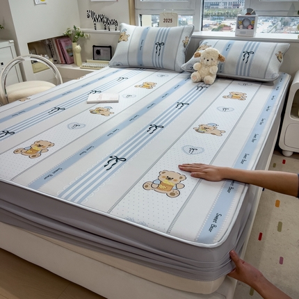 91家纺网 家纺一手货源 找家纺 （总）丝羽坊 2025新款小版印花冰丝凉席冰丝席碳光冰丝凉席-床笠款