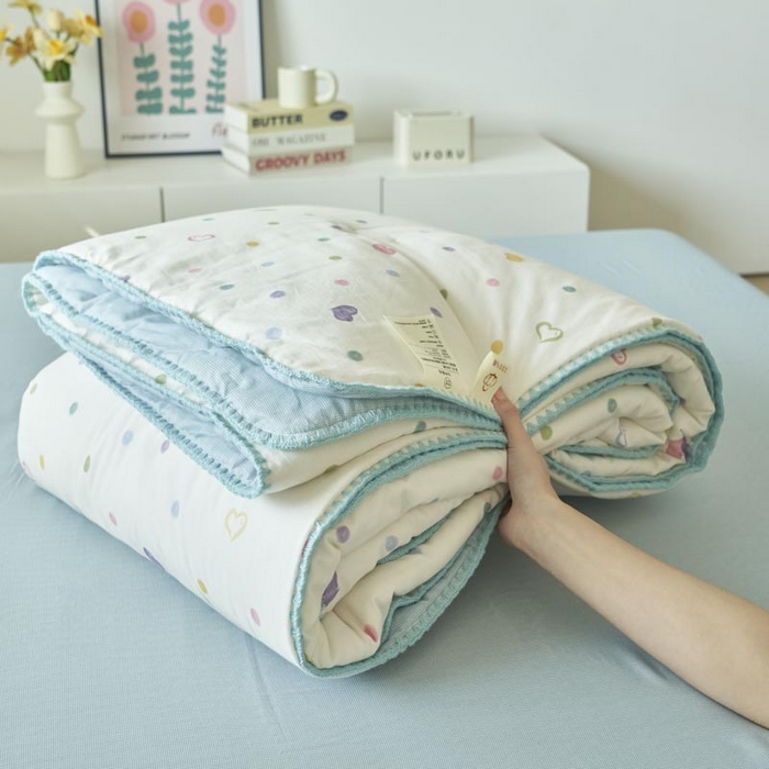 91家纺网 家纺一手货源 找家纺 寐绸家纺 2025新款纯棉双层纱印花大豆纤维夏被四件套 双层纱-波点