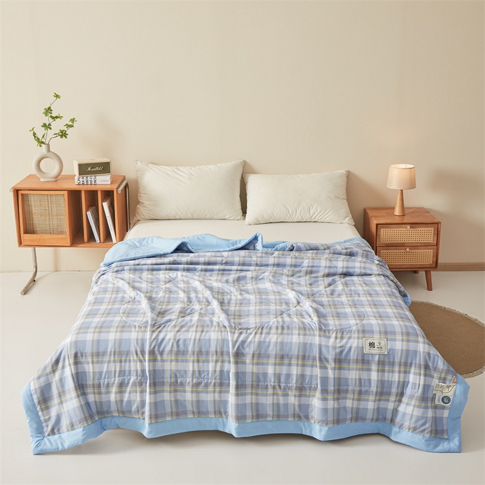 91家纺网 家纺一手货源 找家纺 魅图家纺 2025新款A类云朵棉抗菌棉花夏被 格韵-蓝