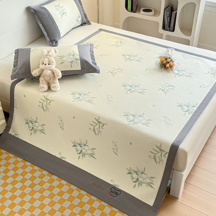 91家纺网 家纺一手货源 找家纺 阿亮家居 2025新款印花冰藤席系列 花韵