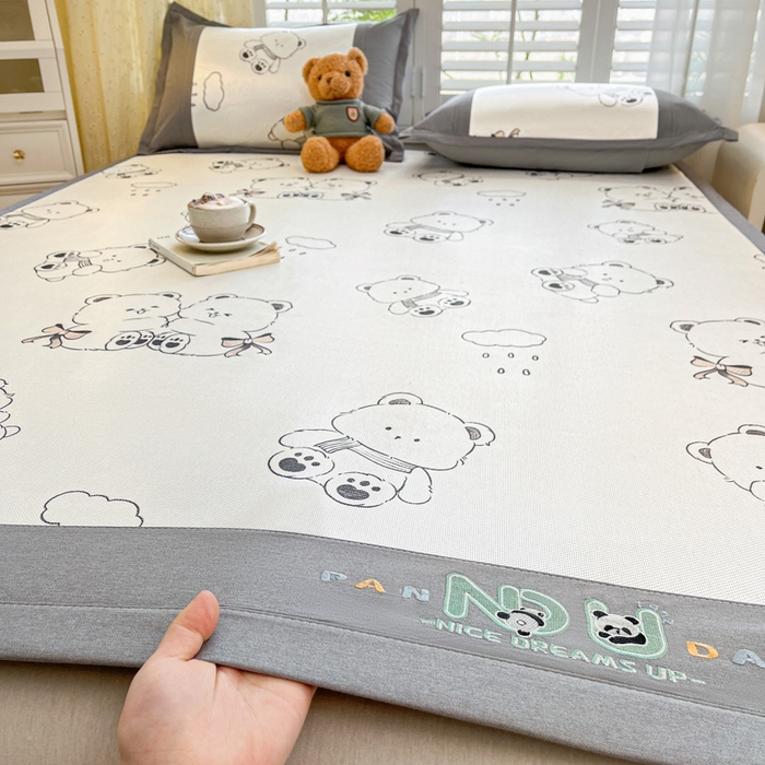 91家纺网 家纺一手货源 找家纺 阿亮家居 2025新款印花冰藤席系列 快乐熊