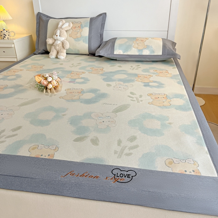 91家纺网 家纺一手货源 找家纺 阿亮家居 2025新款印花冰藤席系列 萌组合