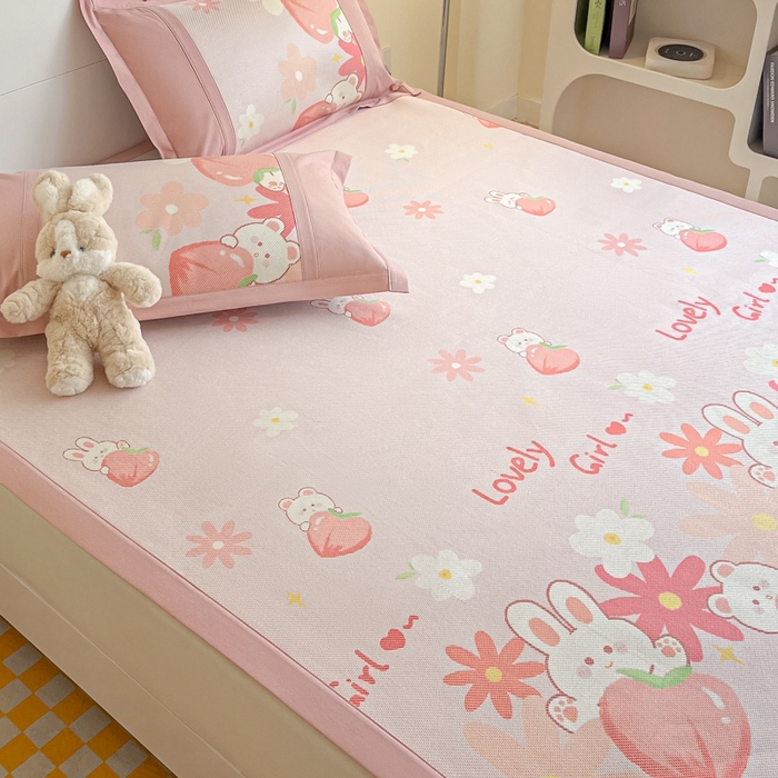 91家纺网 家纺一手货源 找家纺 阿亮家居 2025新款印花冰藤席系列 兔粉