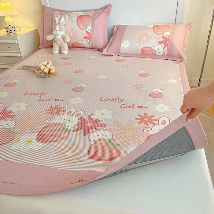 91家纺网 家纺一手货源 找家纺 阿亮家居 2025新款印花冰藤席系列 兔粉