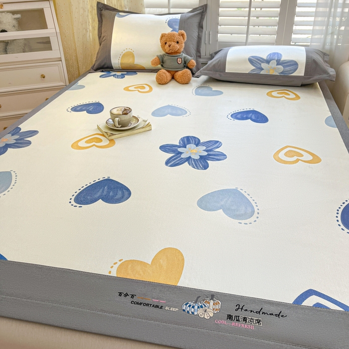 91家纺网 家纺一手货源 找家纺 阿亮家居 2025新款印花冰藤席系列 小兰花